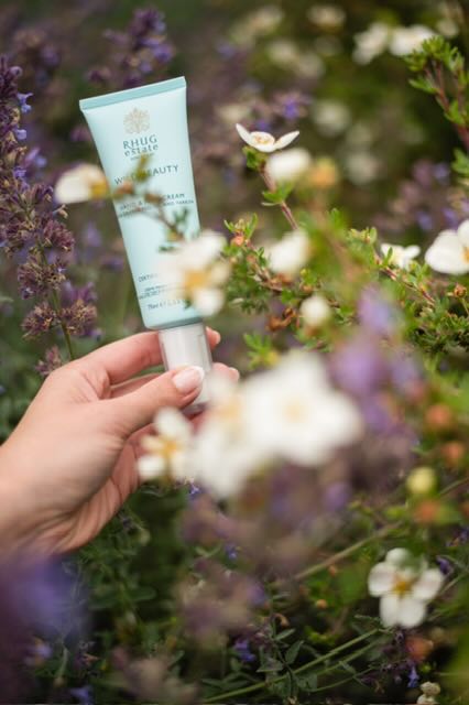 RHUG WILD BEAUTY - Nourishing Hand & Nail Cream – Infused with Orange Peel Oil & Yarrow for Hydration & Strength